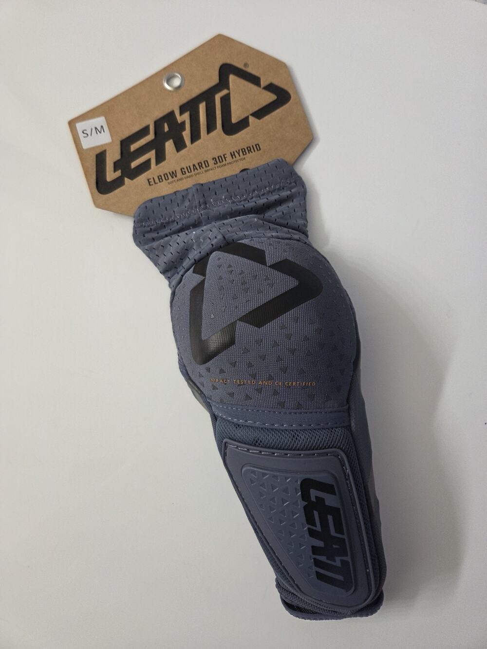 Leatt Elbow Guards 3DF Hybrid Flint - Adult L/XL - 5022151371